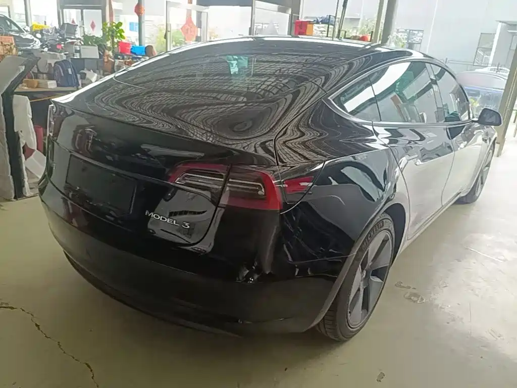 Фото 7 - Tesla Model 3