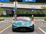 Фото 1 - Aston Martin Vantage