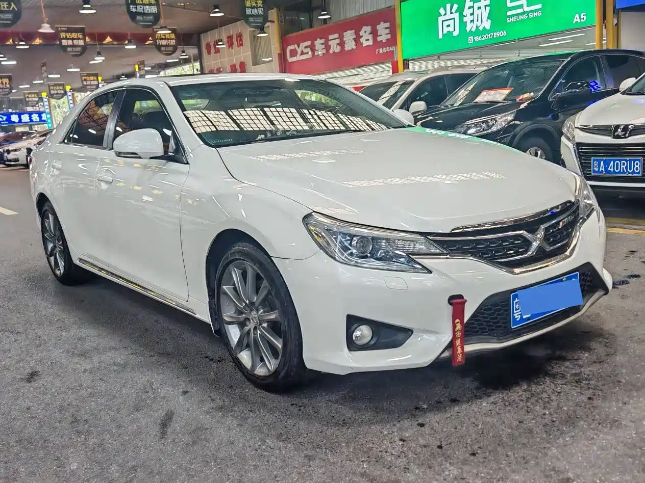 Toyota Reiz 2013 2.5V Premium Edition фото 2