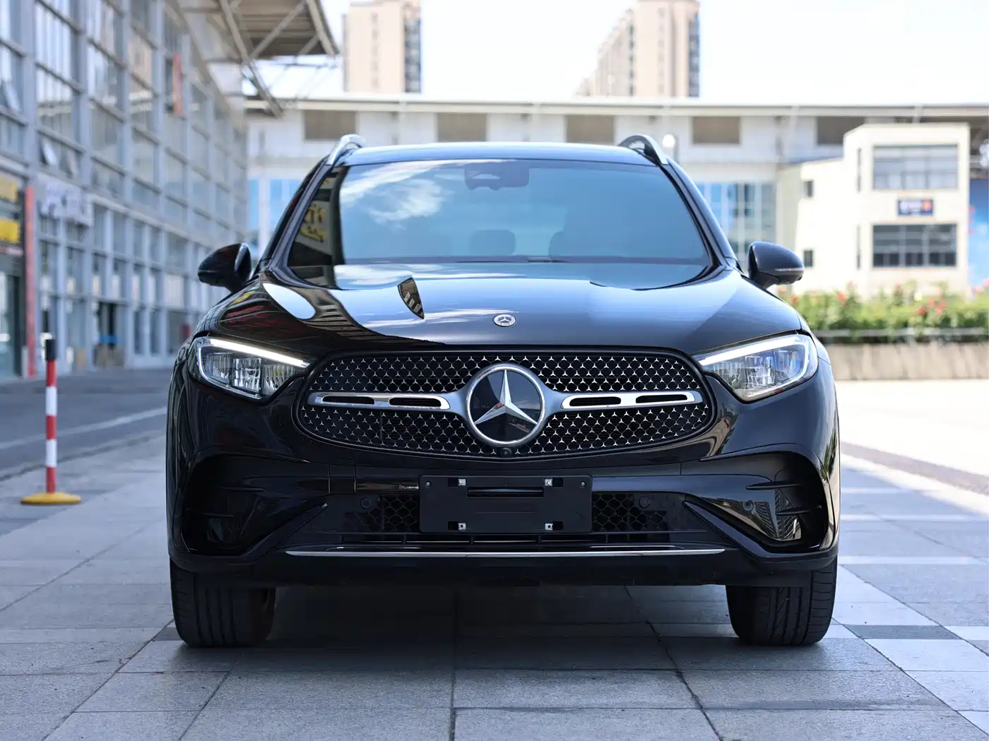 Mercedes-Benz GLC 2024 GLC 300 L 4MATIC Dynamic 5-seater фото 2