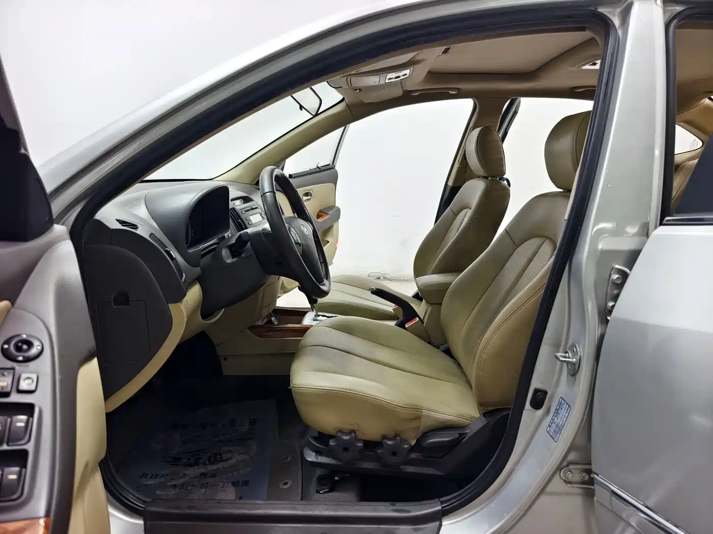 Hyundai Elantra 2010 2011 1.6L Automatic Luxury