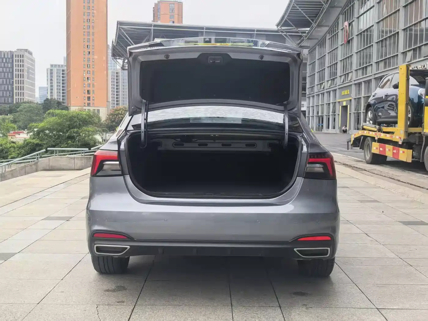 Roewe i6 MAX EV 2021 2021 1.5T PHEV Ride-hailing Flagship Edition