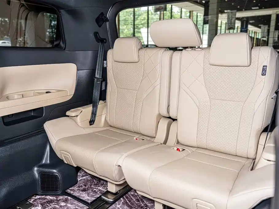 Toyota Alphard 2024 Hybrid 2.5L Ultimate Enjoyment Edition фото 14