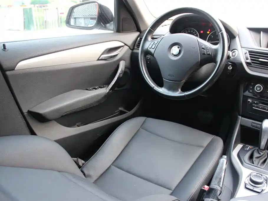 BMW X1 (Import) 2012 sDrive18i Luxury фото 12
