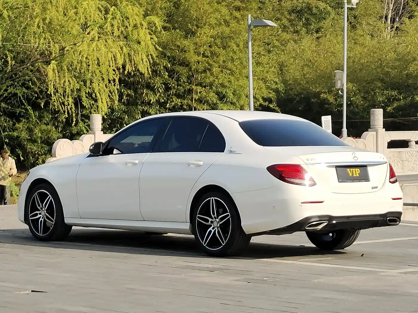 Mercedes-Benz E-Class 2017 E 200 Sport 4MATIC фото 3