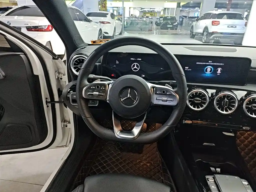 Mercedes-Benz A-Class 2022 Facelift A 200 L Sport Sedan Fashion Style фото 11