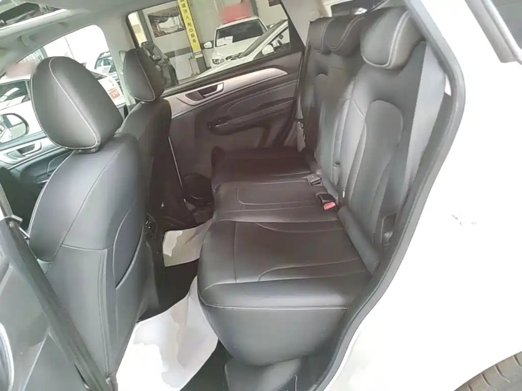Haval M6 2024 2023 PLUS 1.5T DCT Luxury Smart Connect