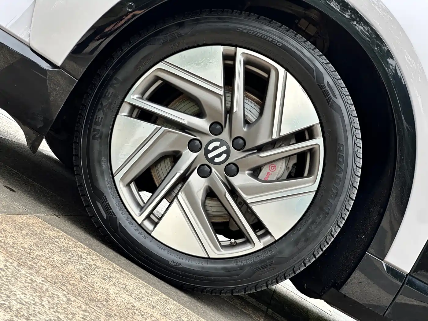 HiPhi Y 2023 2023 810km Long Range Edition