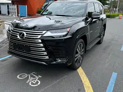 Lexus LX