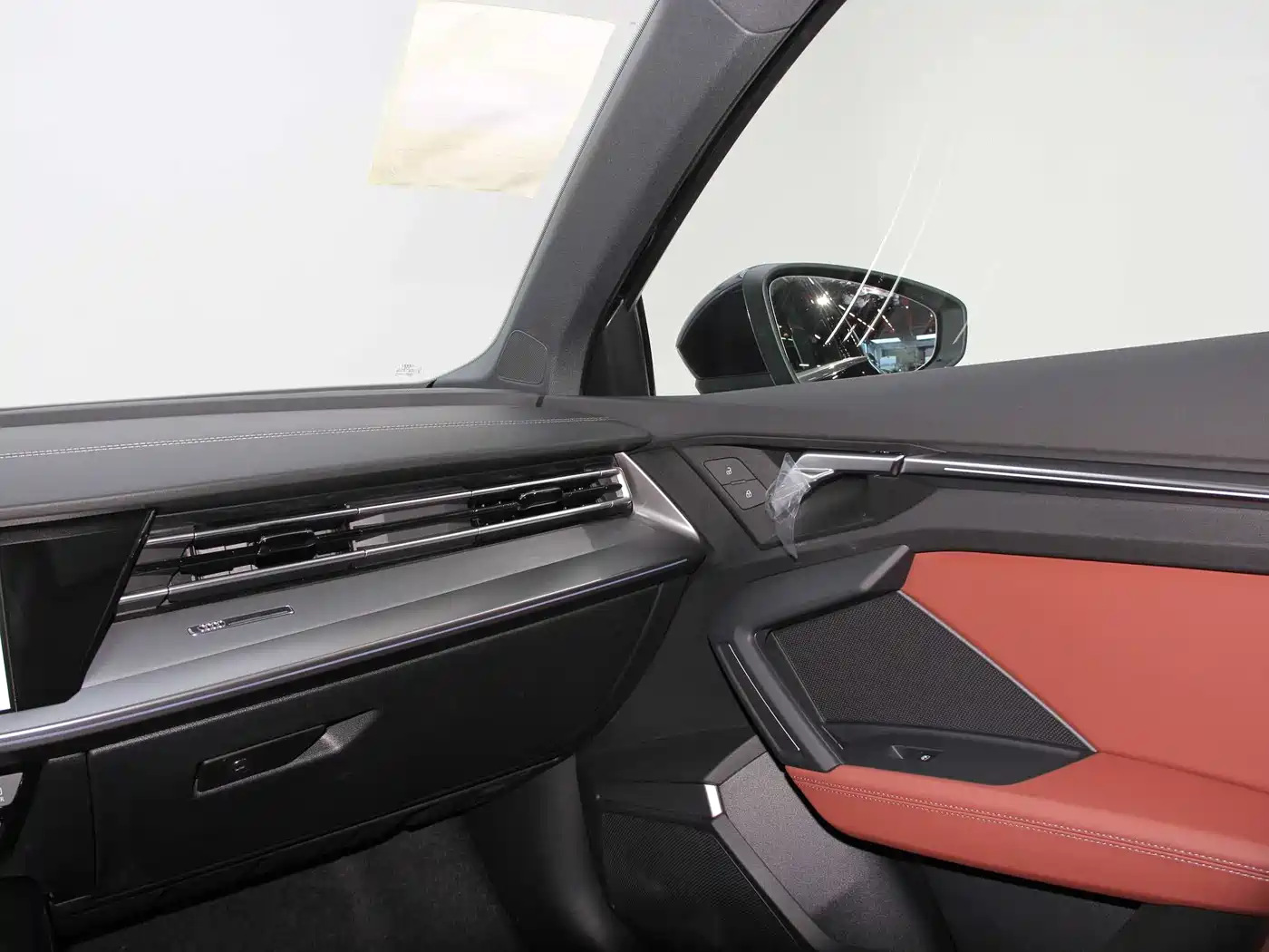 Audi A3 2025 Facelift Sportback 35TFSI Flying Spur Premium фото 24