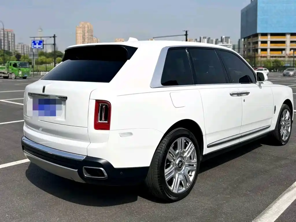 Rolls-Royce Cullinan 2019 2018 5-Seater Version