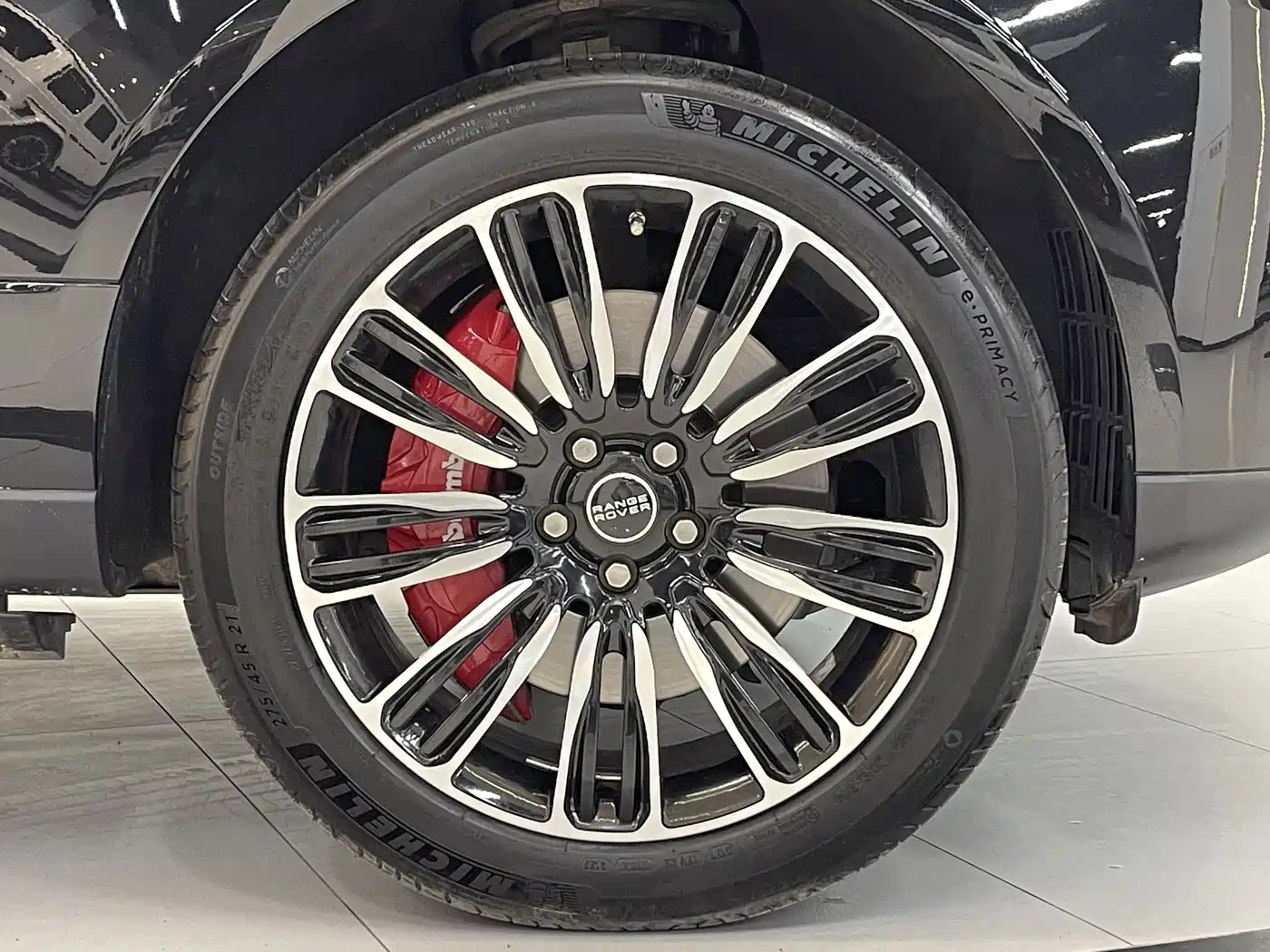 Land Rover Range Rover 2019 3.0 SC V6 Golden Age Edition фото 28