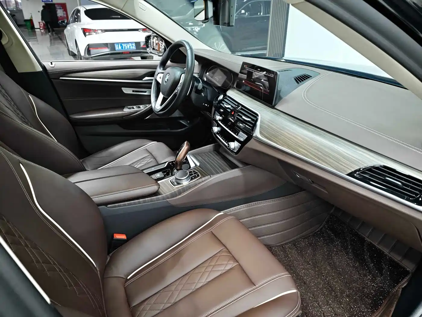 BMW 5 Series 2020 530Li xDrive Luxury Package фото 5