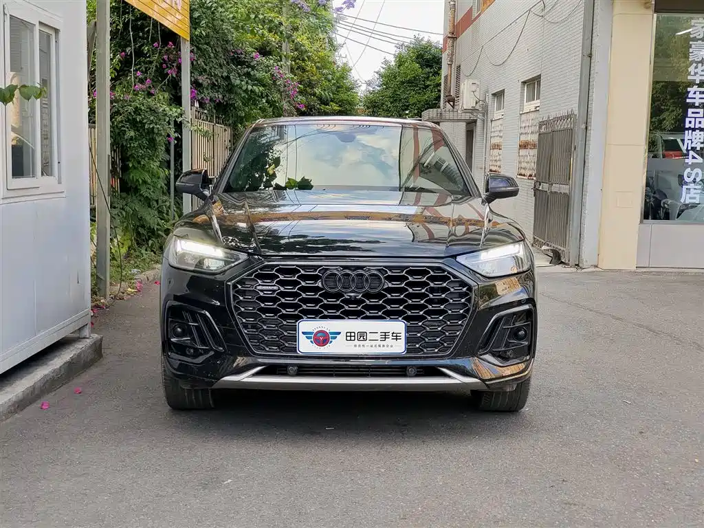 Audi Q5L Sportback 2022 40 TFSI Luxury фото 2