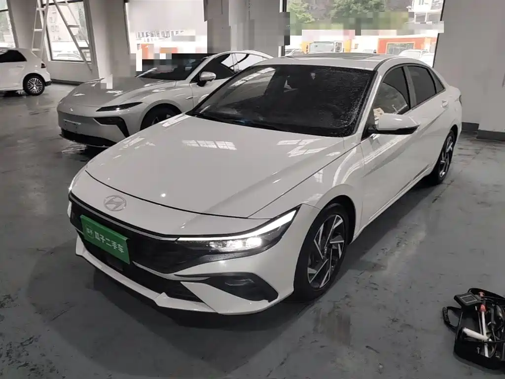 Hyundai Elantra 2023 1.5L CVT GLX Elite Edition