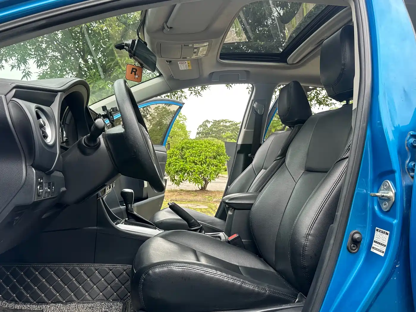 Toyota Levin 2017 Facelift 185T CVT Elite (China V) фото 6