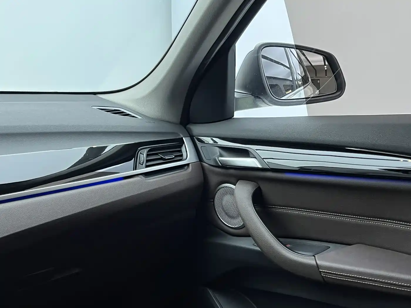 BMW X1 2022 sDrive20Li Fashion фото 21