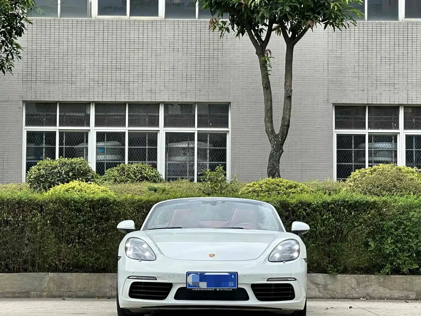 Porsche 718 2022 Boxster T 2.0T фото 2