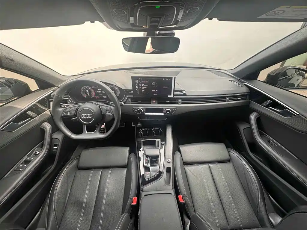 Audi A4L 2023 40 TFSI Luxury Sport фото 19