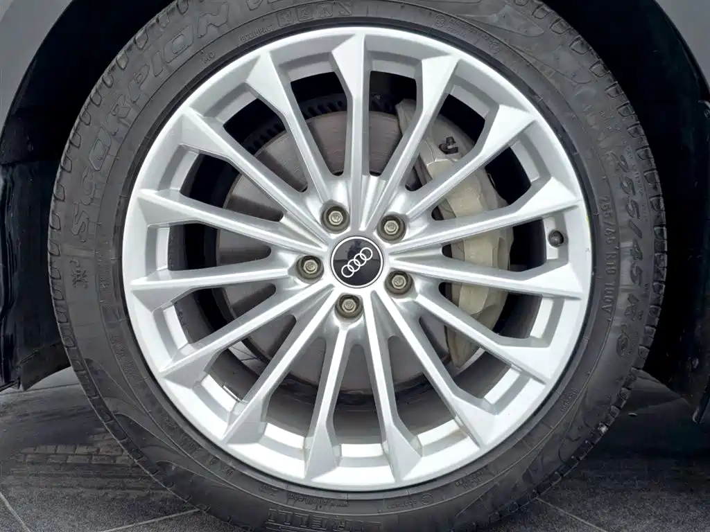 Audi A8 2021 A8L 50 TFSI quattro Comfort фото 15