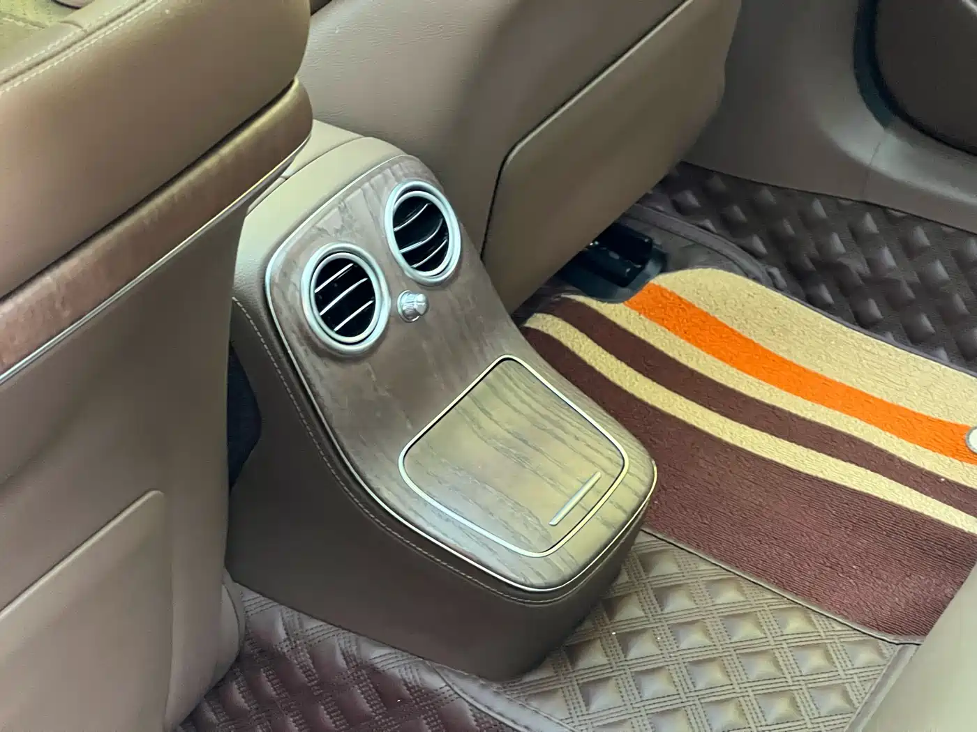 Mercedes-Benz E-Class 2022 E 300 L Fashion фото 16
