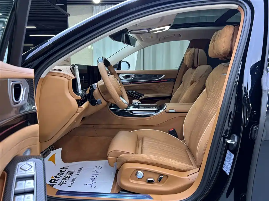  Hongqi Hongqi H9 2025 3.0T 4WD Qi Ling Private Style Edition 4-seater 7