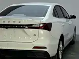 Фото 17 - Roewe i5