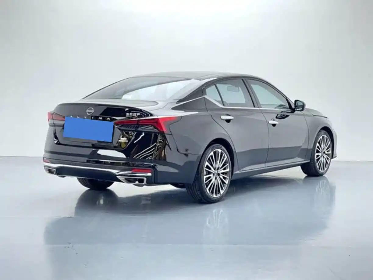NISSAN TEANA
