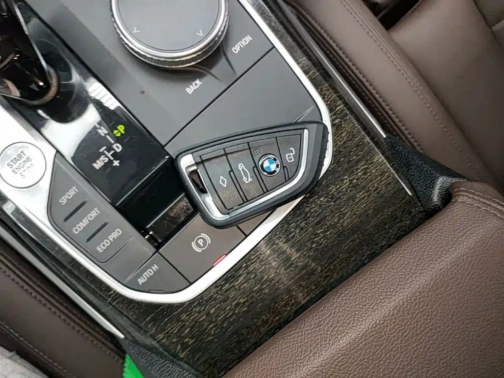 BMW 3 Series 2020 325Li xDrive M Sport Package фото 9