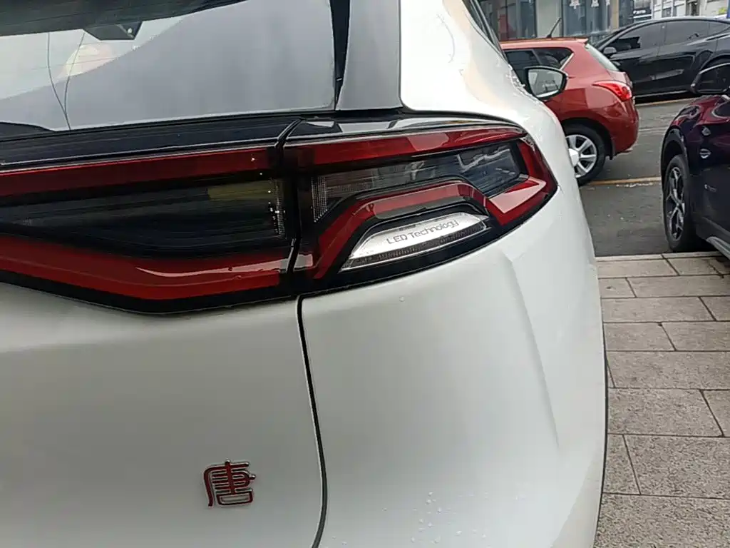 BYD Tang 2019 2018 2.0T Automatic Smart Connection Honor Edition 7-Seater China V