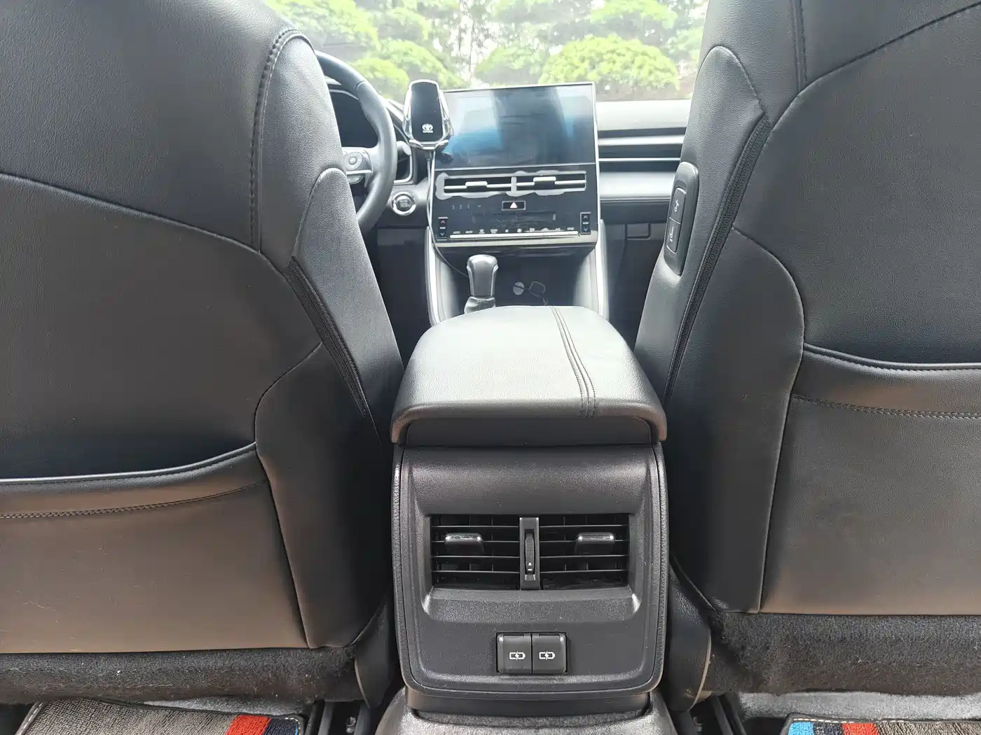 Toyota Avalon 2022 2.0L Luxury Edition фото 17