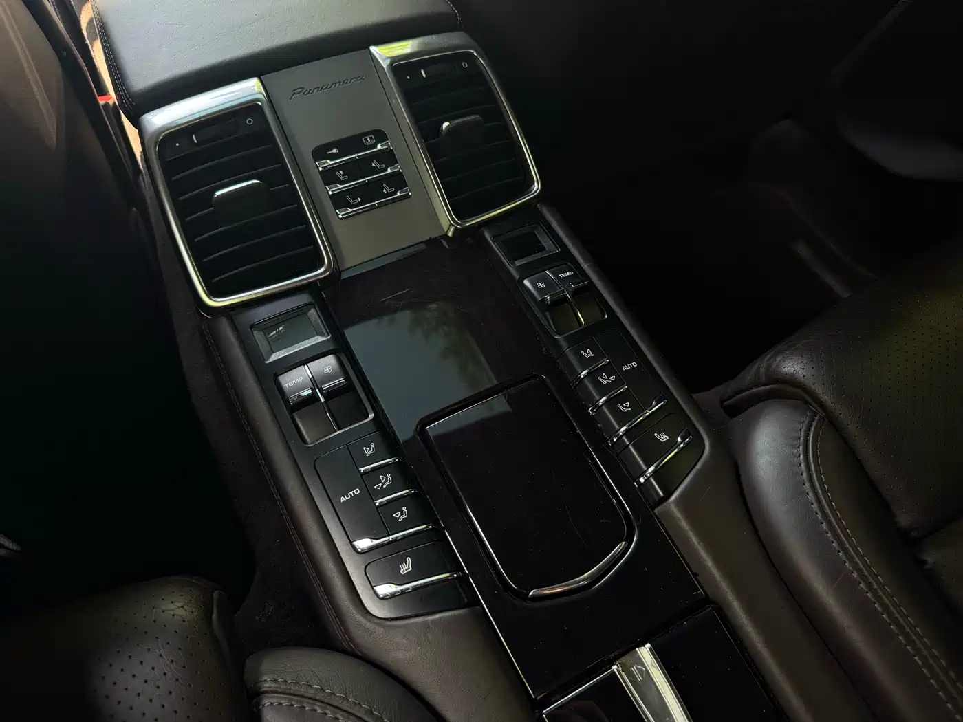 Porsche Panamera 2010 Model Panamera S 4.8L фото 16