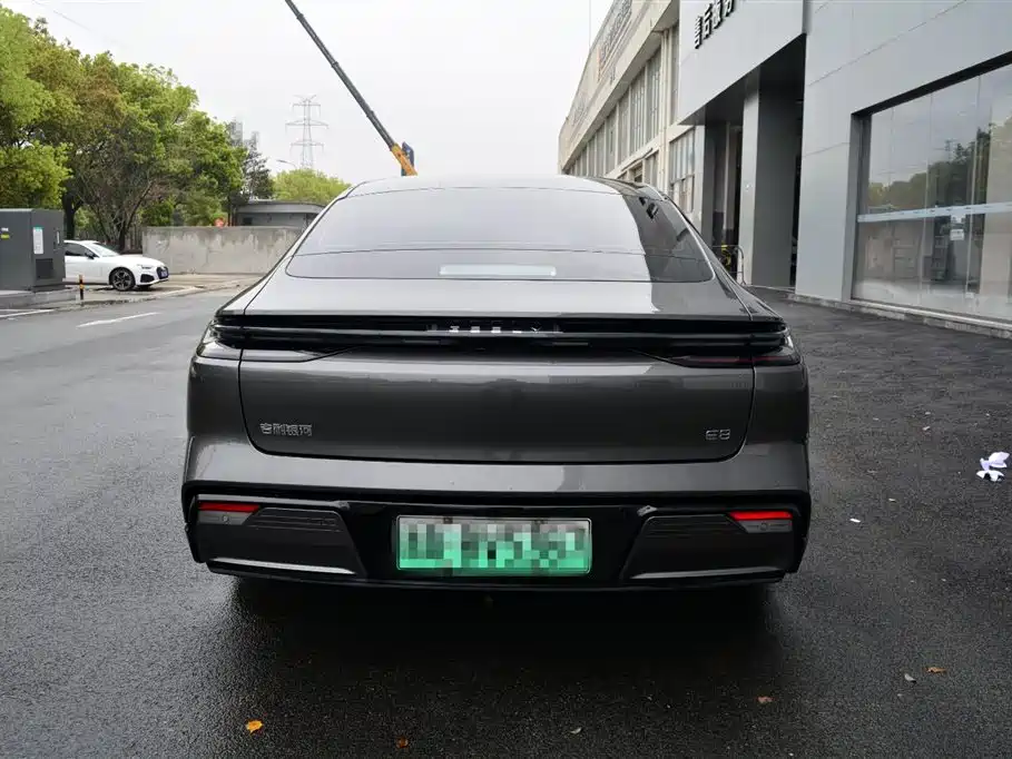 GEELY GALAXY GALAXY E8