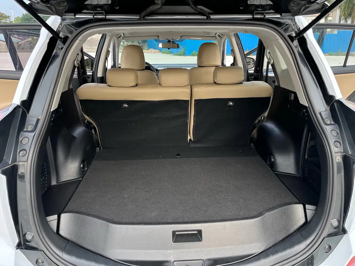 Toyota RAV4 Rongfang 2016 2.0L CVT 2WD Trend (China V) фото 12