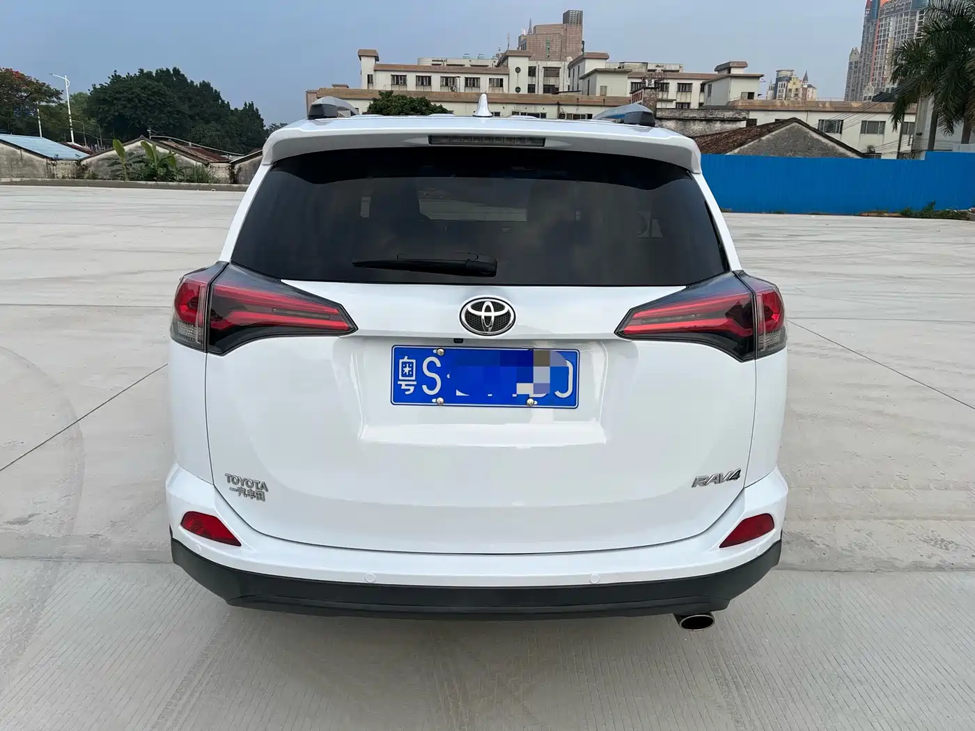 Toyota RAV4 Rongfang 2016 2.0L CVT 2WD Trend (China V) фото 4