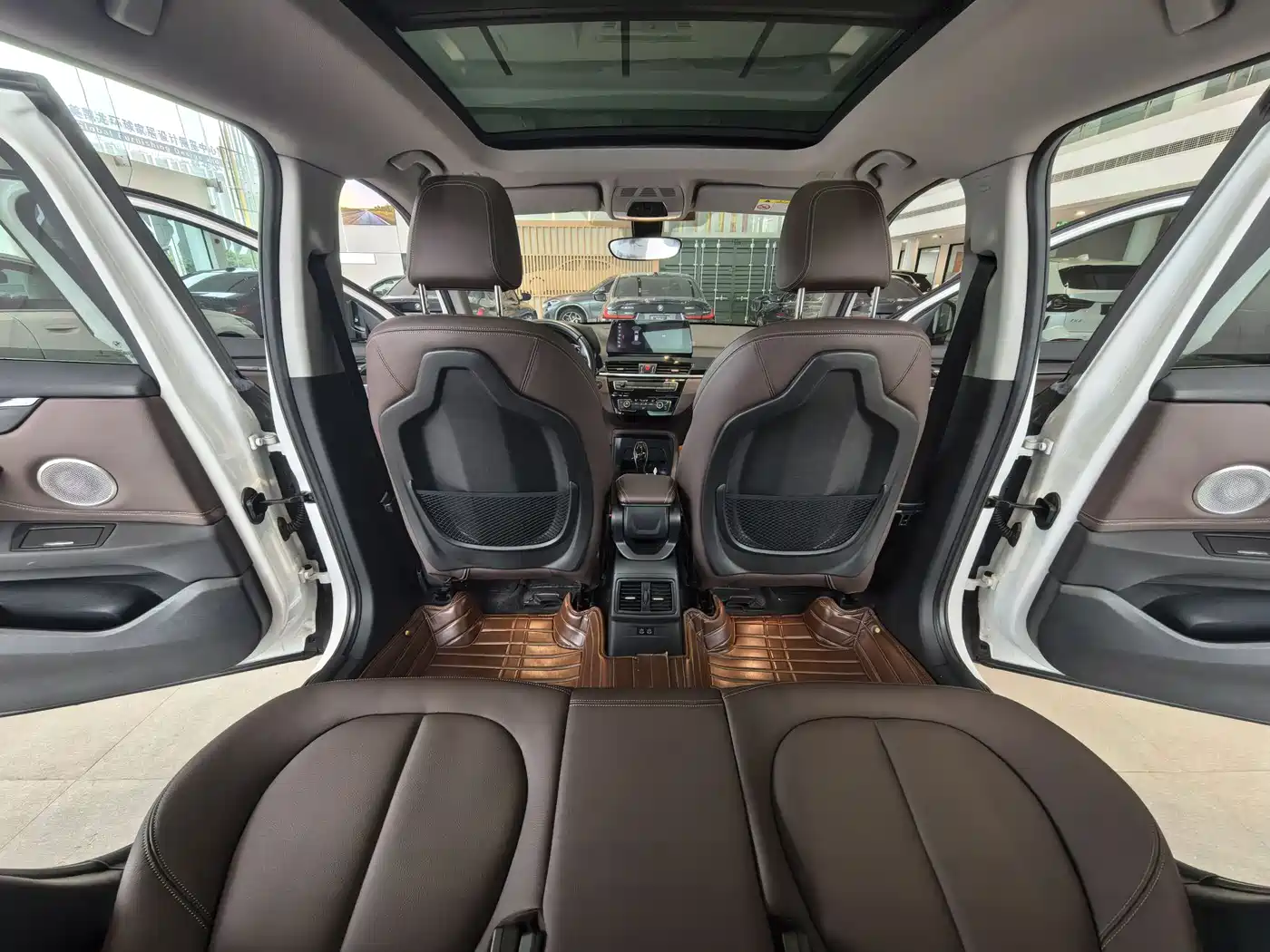 BMW X1 2022 sDrive25Li Leading фото 19