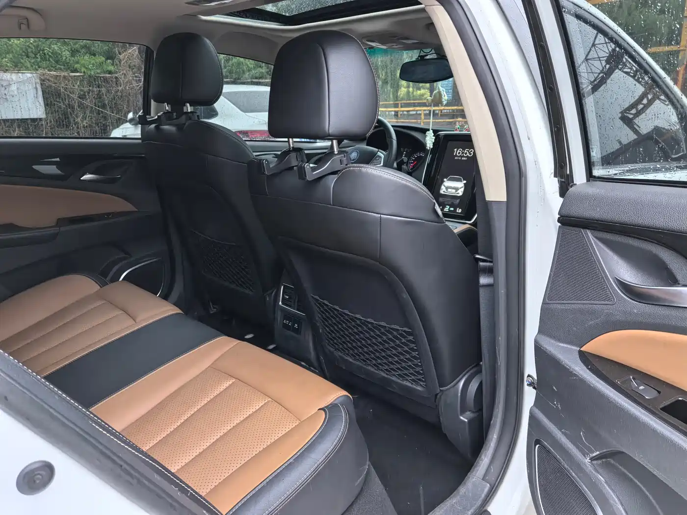 BYD Qin New Energy 2017 1.5T Premium Model фото 15