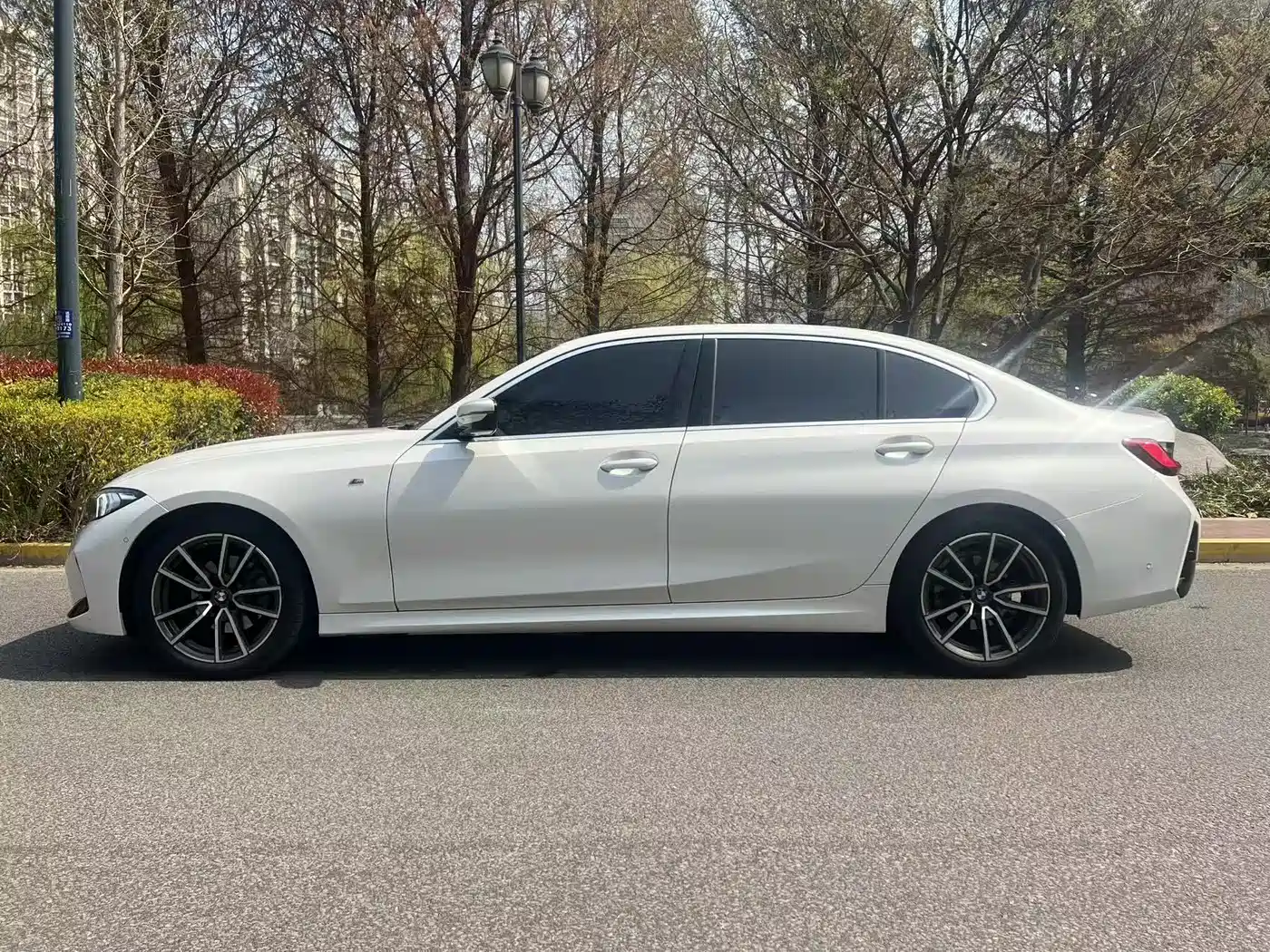 BMW 3 Series 2025 325Li M Sport Package фото 10