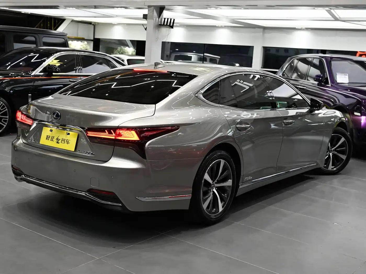 LEXUS LS