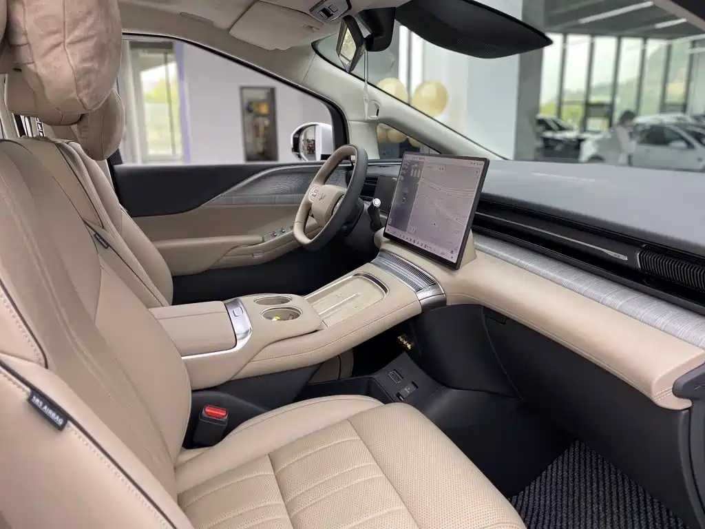 XPeng X9 2026 2025 Extended Range Edition