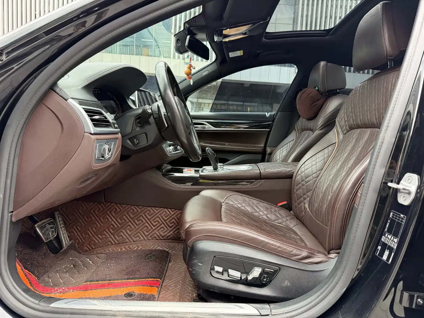BMW 7 Series 2021 Model 740Li Leading Luxury Package фото 5