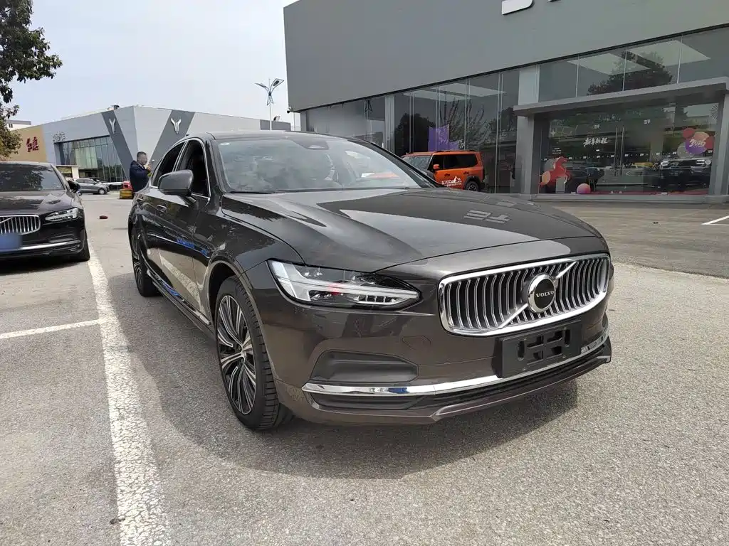 Volvo S90 2025 2025 B5 Zhiyuan Luxury Edition
