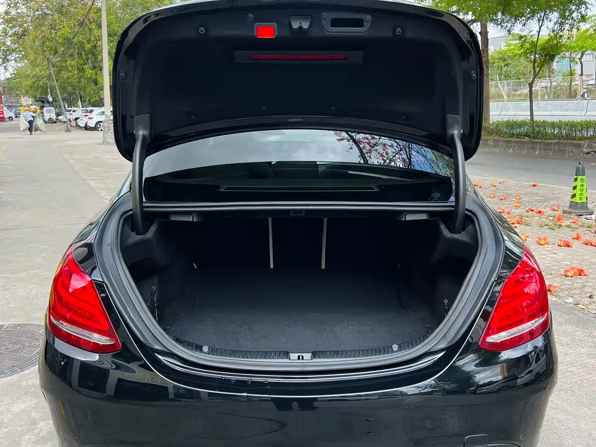Mercedes-Benz C-Class 2015 C 200 L Sport фото 14
