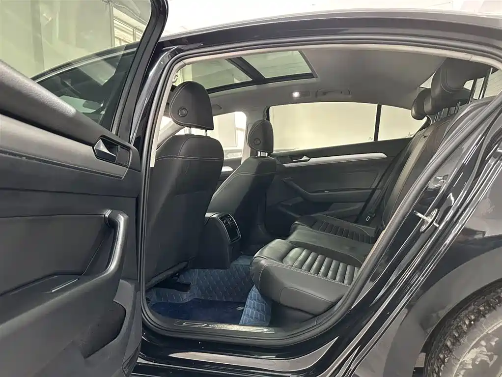 Volkswagen Magotan 2020 280TSI DSG Leading фото 16