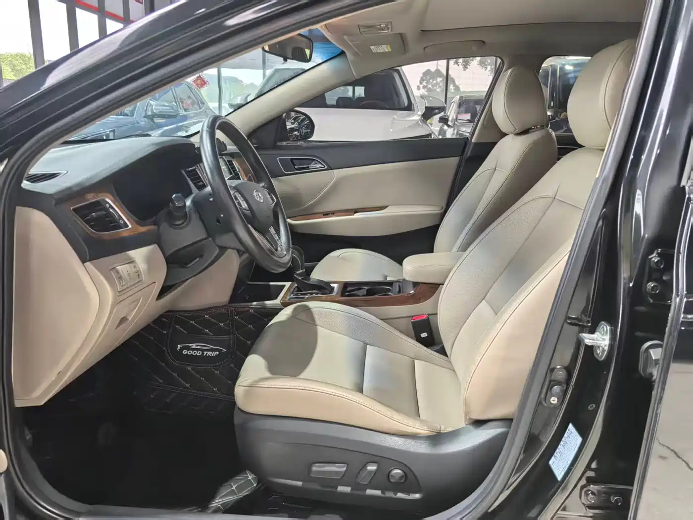 Hyundai Mistra 2014 1.8L Auto Premium DLX фото 6