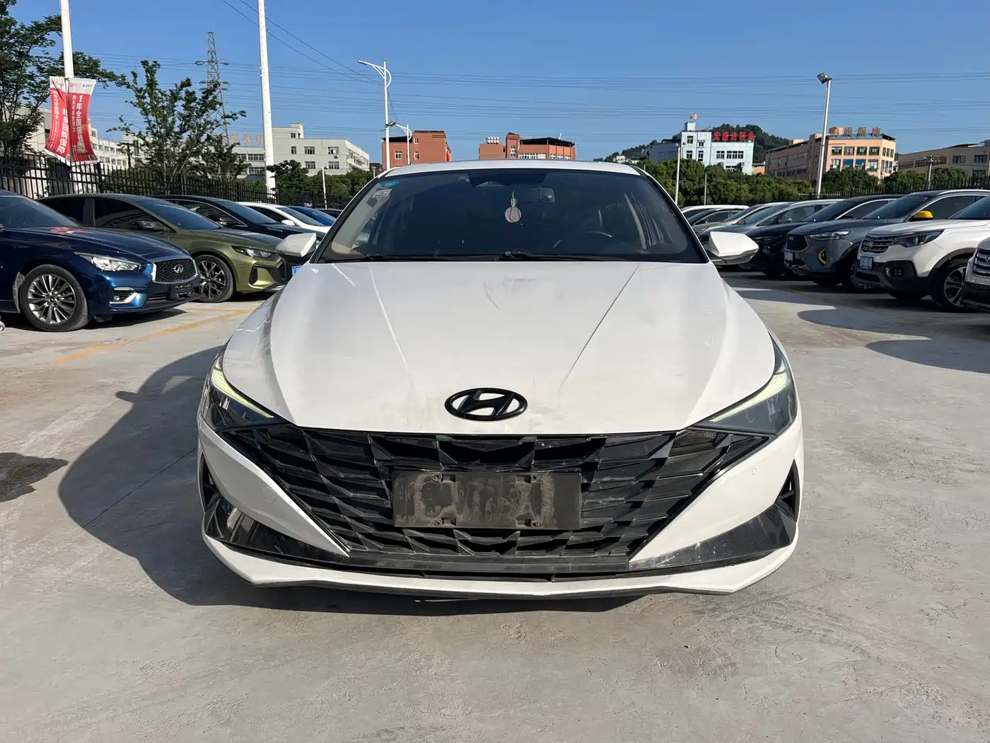 Hyundai Elantra 2021 1.5L CVT GLX Elite Edition фото 2