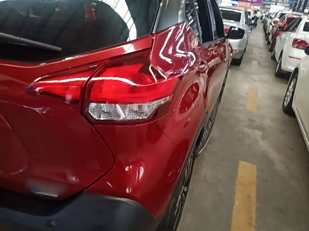 Nissan Kicks 2018 2017 1.5L CVT Cool Edition