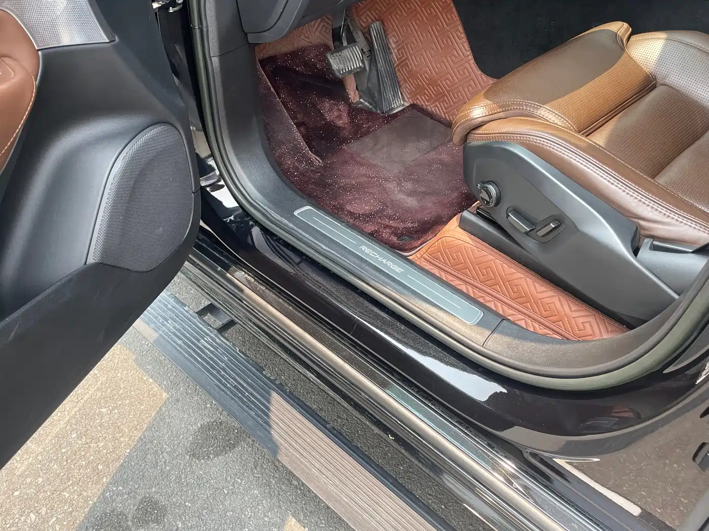 VOLVO XC90 PLUG-IN HYBRID
