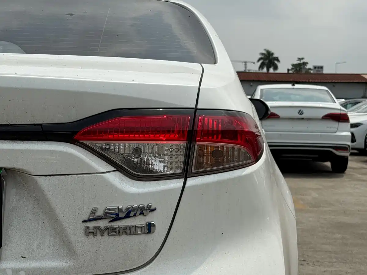 Toyota Levin 2023 Smart Hybrid 1.8L Sport Edition фото 11