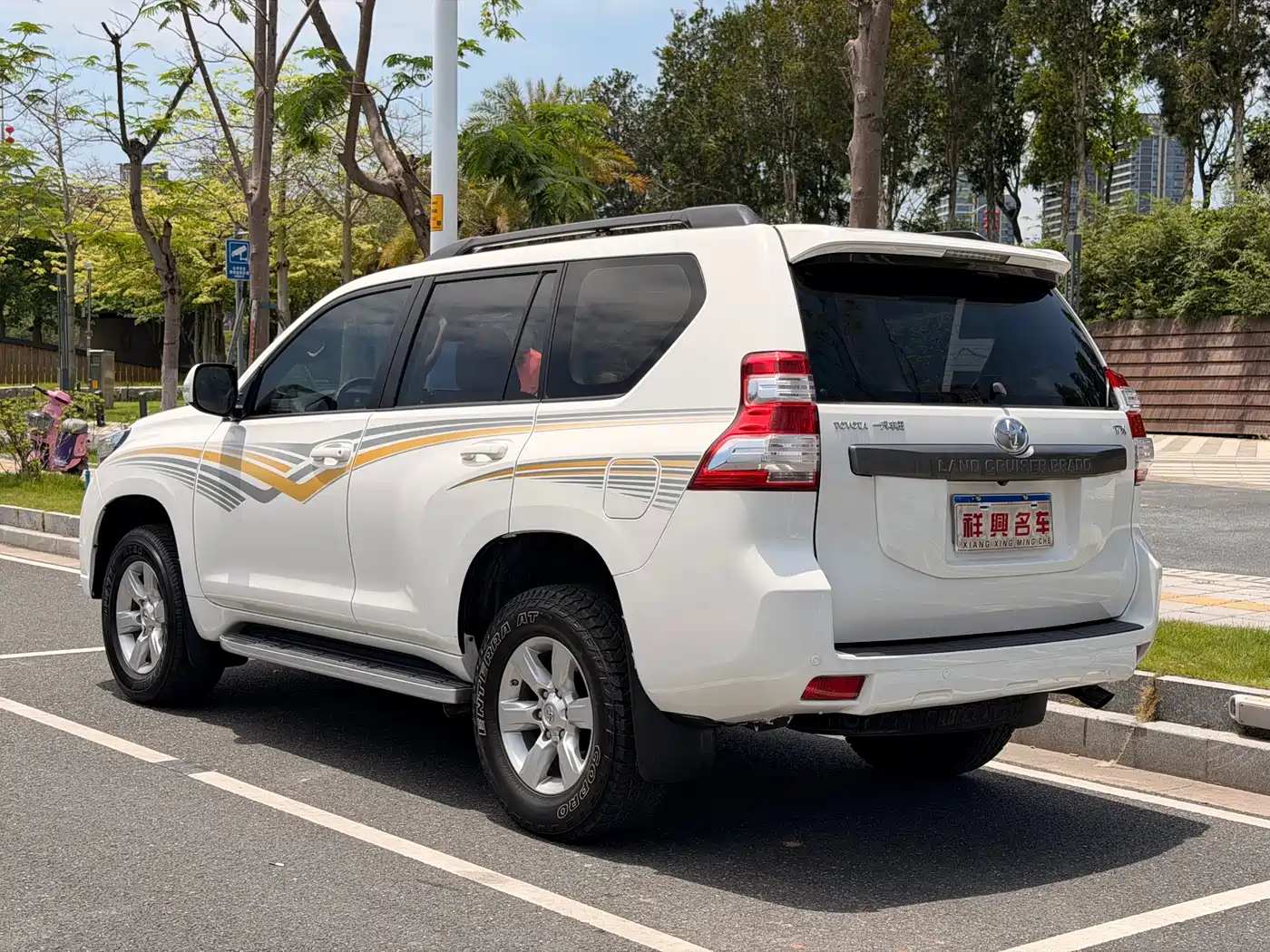 Toyota Prado 2014 4.0L Automatic TX-L NAVI фото 14